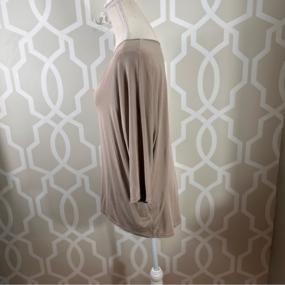 Garnet Hill Taupe V Neckline 3/4 Dolman Sleeve Top Size Large Euc - Picture 4 of 9